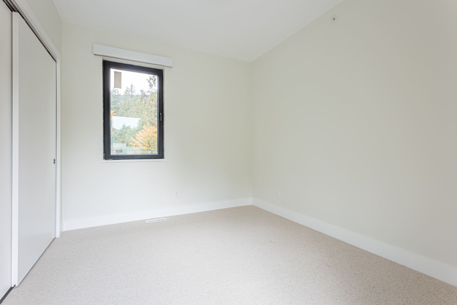 514 Park Drive photo 4