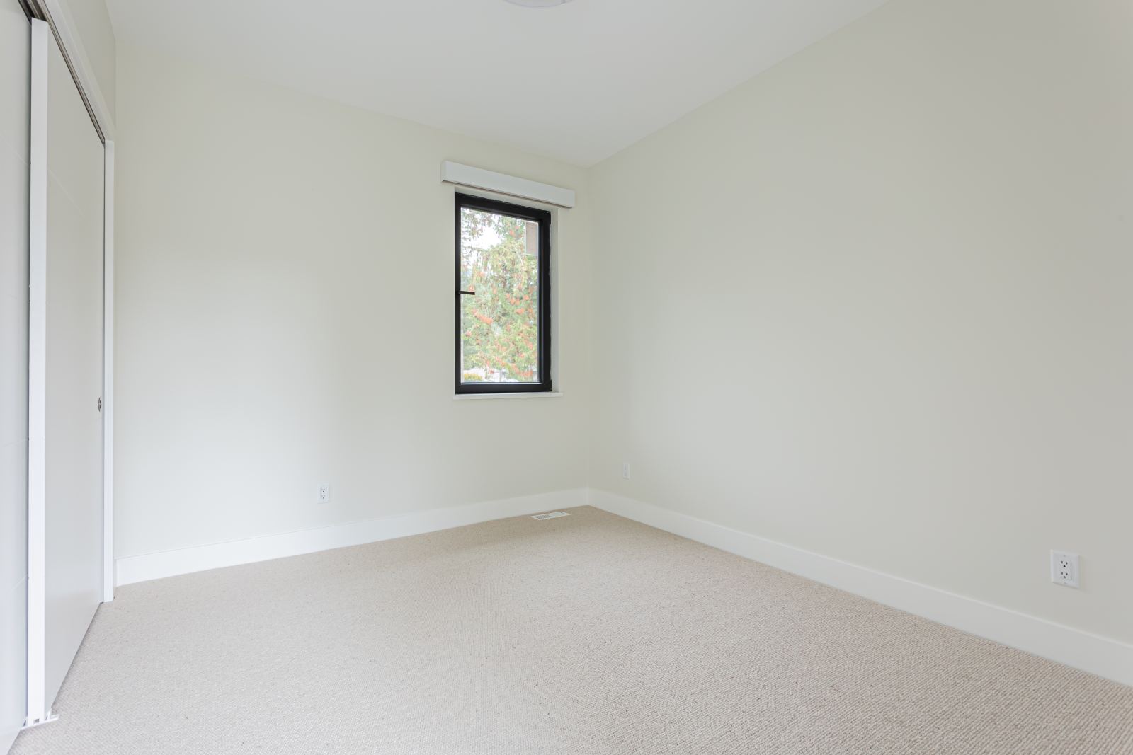514 Park Drive photo 7