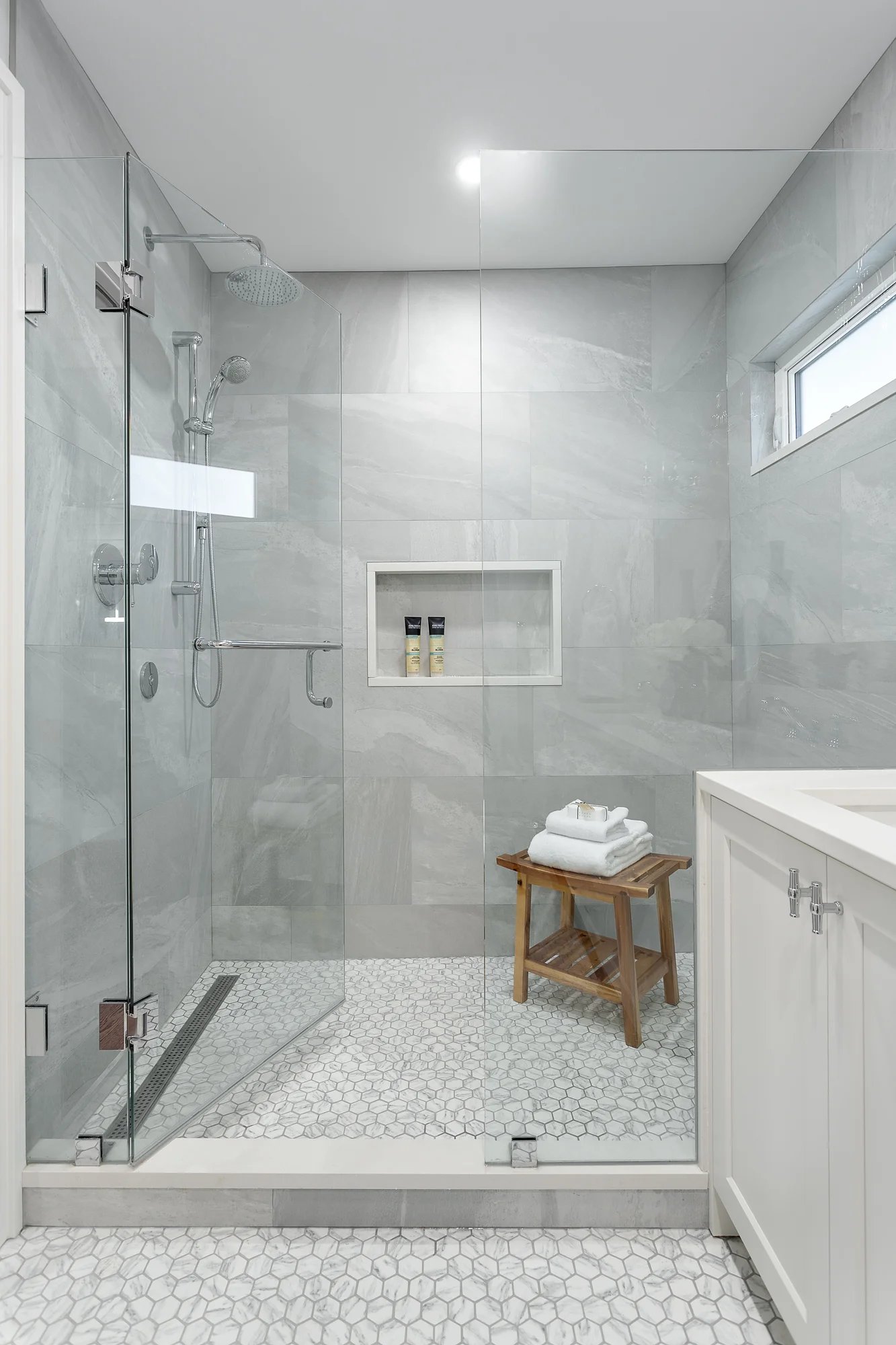 East Boulevard - Award-Winning Full Home Renovation photo 11