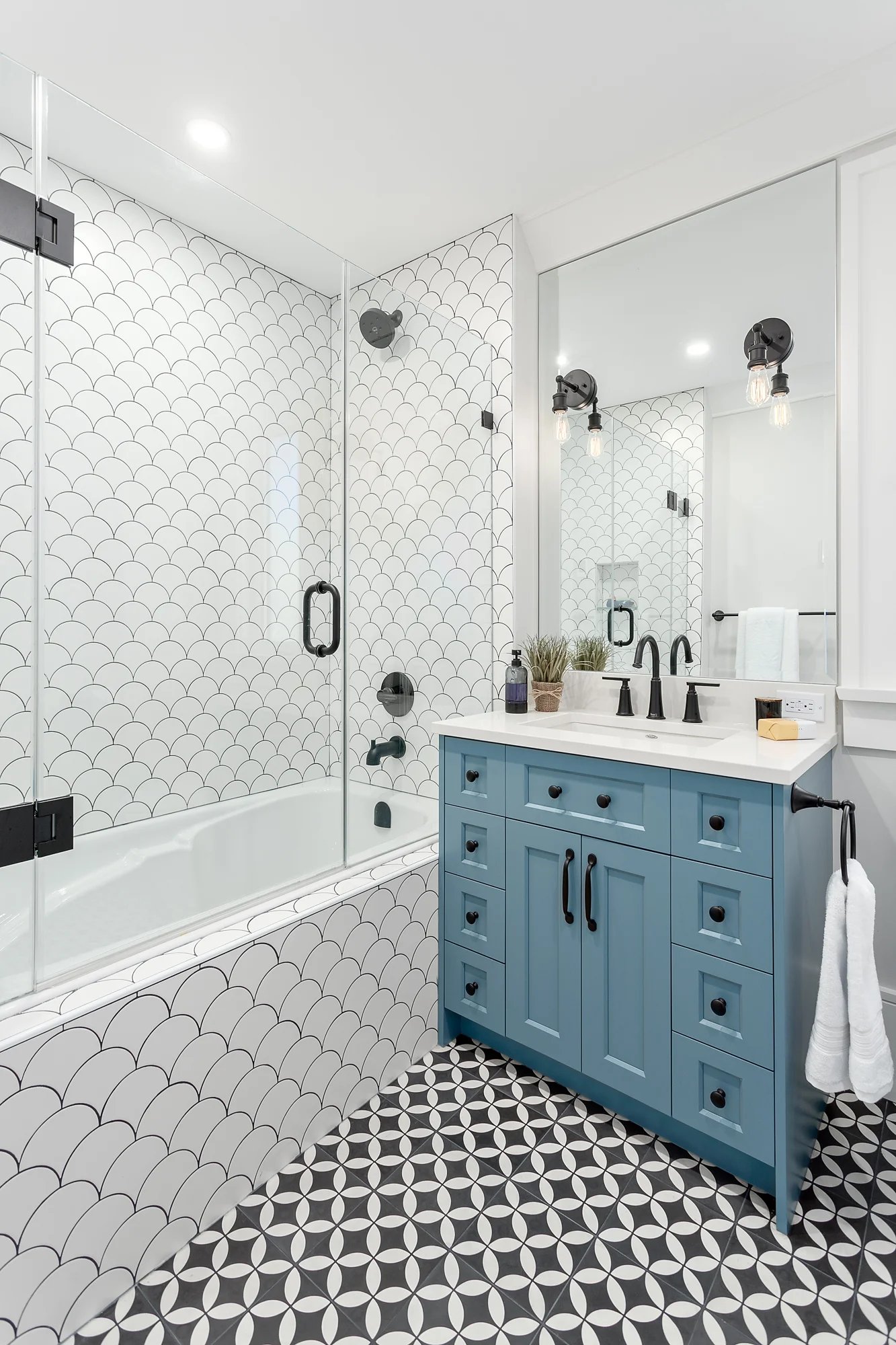 East Boulevard - Award-Winning Full Home Renovation photo 12